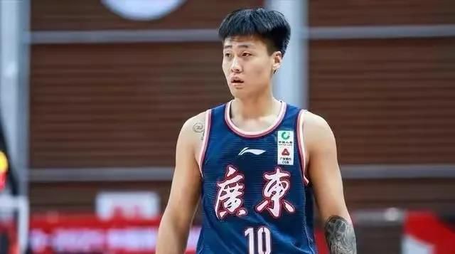 战报周琦25+13 沃特斯38+6+11 詹姆斯51+15 广东险胜天津CBA第二阶段赛事继续开打，广东和天津迎来一场交手。